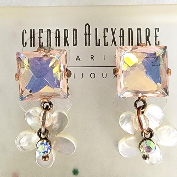 VINTAGE CHENARD ALEXANDRE PARIS FACETED LT.PEACHY/ PINK POST DROP EARRINGS - Picture 2 of 5